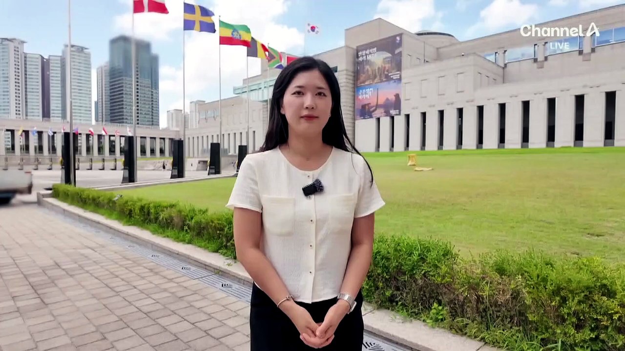 자주포 올라가 사진 촬영…진상 외국인 관광객
