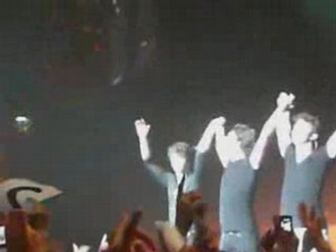 Forest National - 21.06.08 - Jonas Brothers - Salut