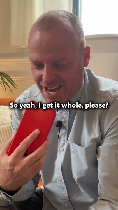 Ordering rude items at a hotel: PRANK CALL🤣
