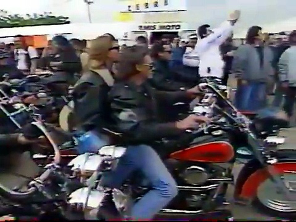 1992 - Johnny Hallyday au rassemblement du HDC Niglo's sur le circuit Carole (Mai)