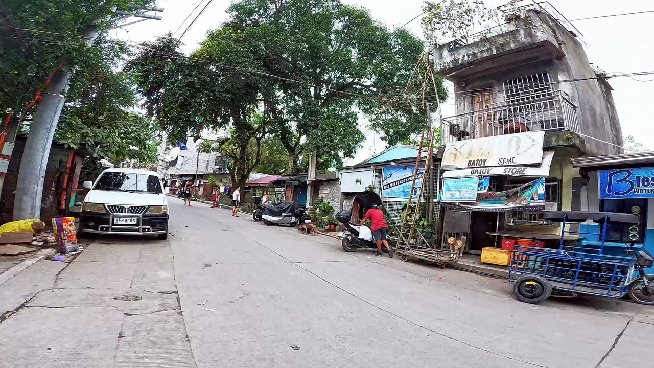 Street Basketball on Bicol Street in Quezon City in the Philippines