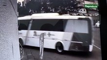 Vídeo de câmera registra acidente entre Geely e Astra em Cascavel