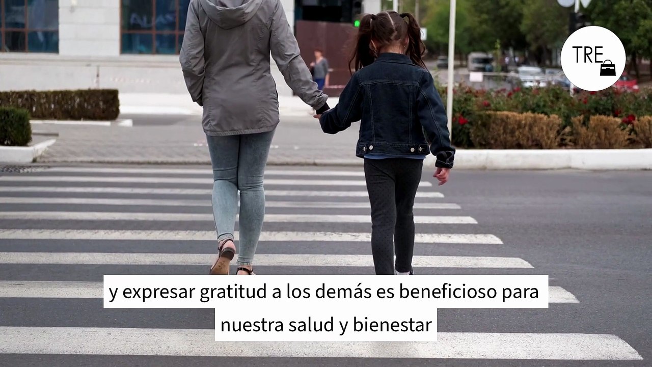 La psicología sugiere que la gente que da a las gracias a los conductores al cruzar, comparte cinco rasgos