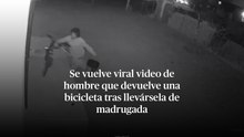 Se vuelve viral video de hombre que devuelve una bicicleta tras llevársela de madrugada