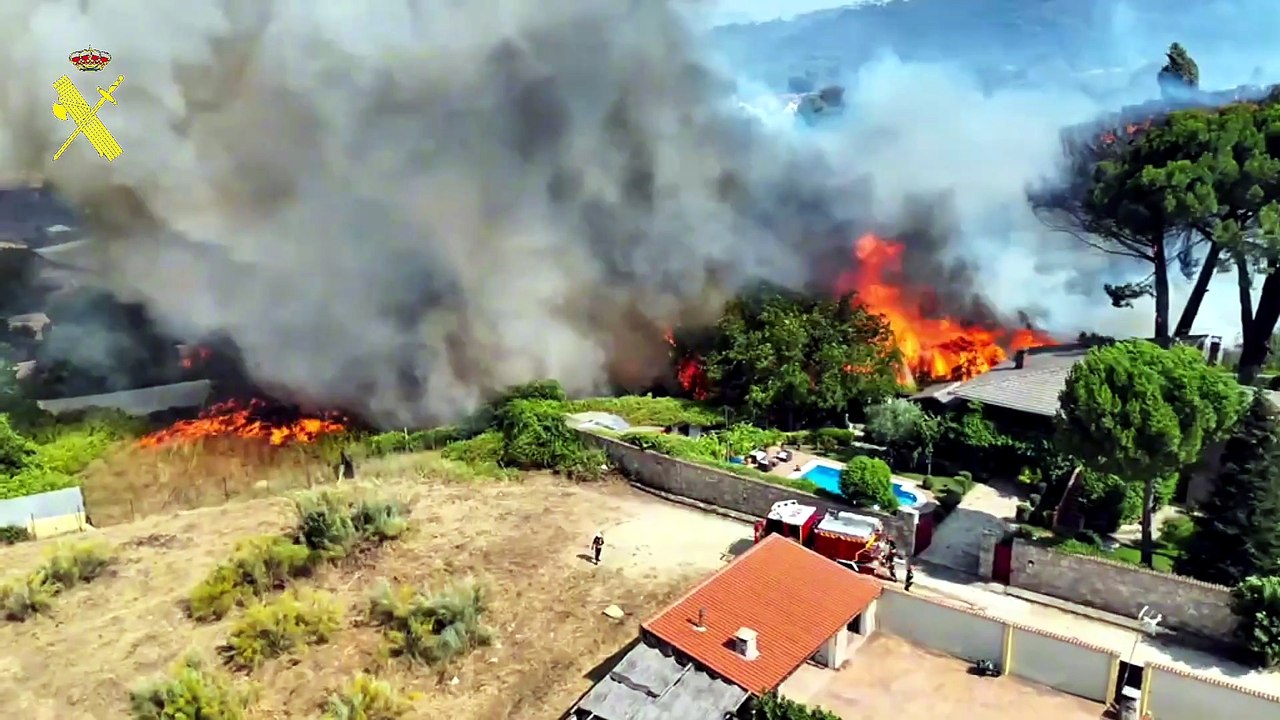 Madrid evacúa y confina a más de 40.000 personas ante la amenaza del fuego