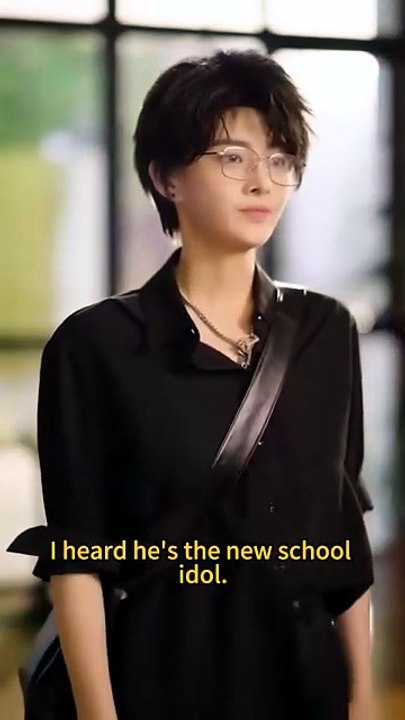 Menyamar Jadi Kakakku Dan Disukai Pria Populer Di Sekolah | Disgusing As My Brother And Popular Boy Falling For Me | Drama Pendek China | SUB INDO [Full Movie]