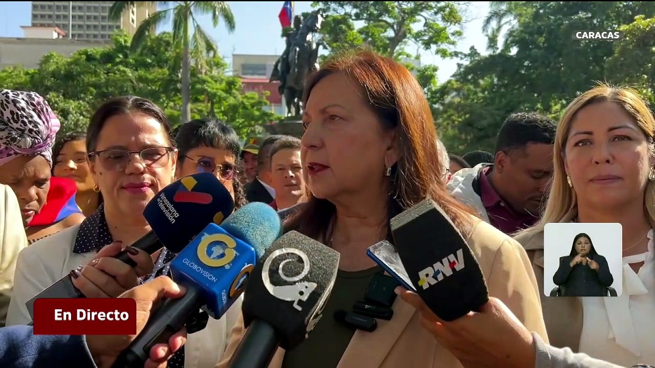 Autoridades rinden honores al Padre de la Patria desde la Plaza Bolívar de Caracas