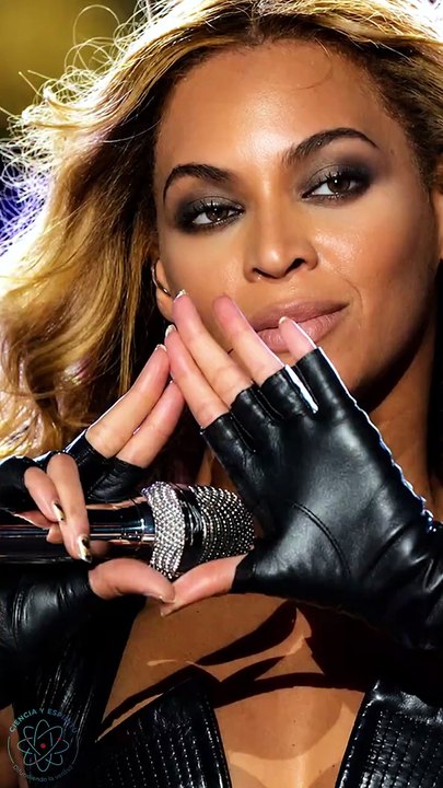 ¿LADY GAGA Y OTROS FAMOSOS PACTARON CON ENTIDADES NO HUMANAS?