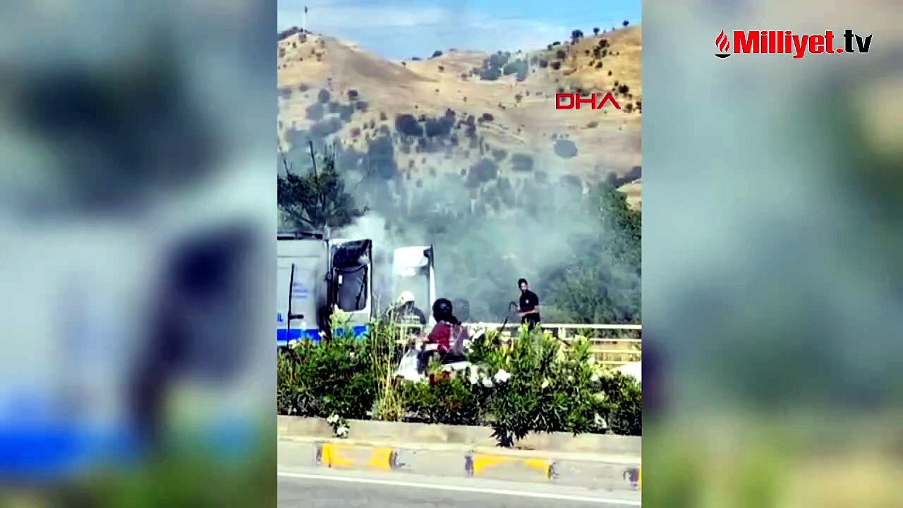 Alev alan hasta nakil aracında can pazarı! Şoförün dikkati hayat kurtardı