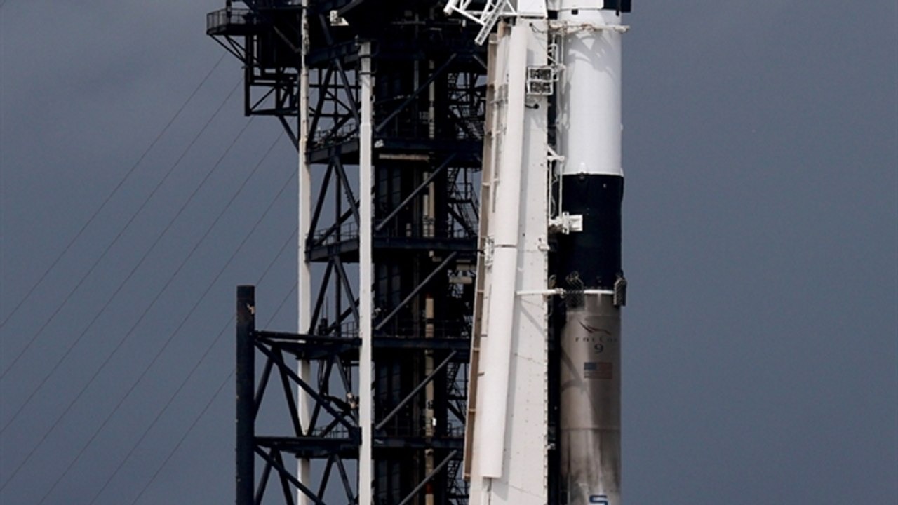 SpaceX Turns Away Falcon Customers in Major Bet on Starship