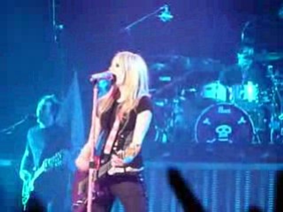 Forest National - 21.06.08 - Avril Lavigne - Happy Ending