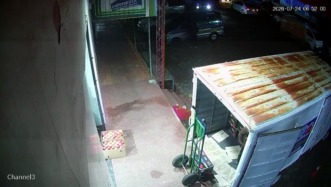 Video del presunto tortolero detenido in fraganti en el Mercado de Abasto.