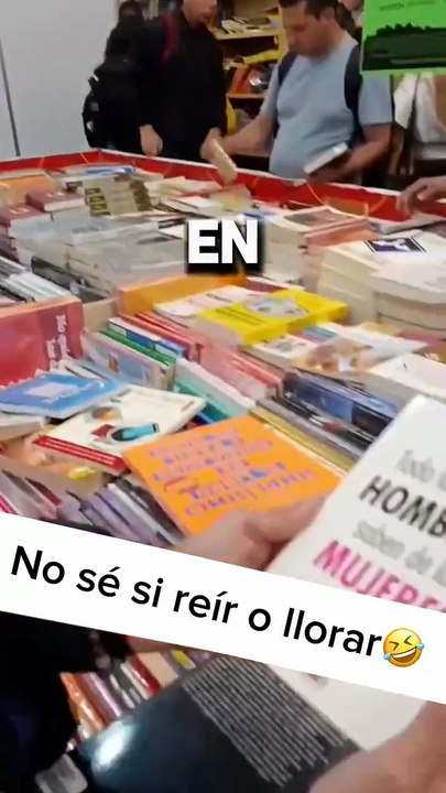 El libro perfecto no existe…🗣️🔥📚 ......#Humo...