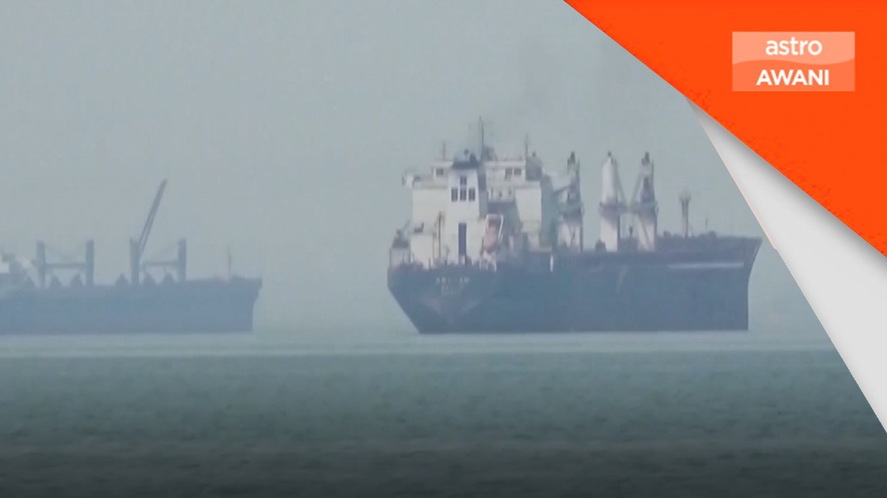 Kapal dengan 30 kru dakwa diserang berhampiran Selat Hormuz