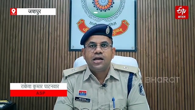 जशपुर के शॉप से लाखों के मोबाइल चोरी का खुलासा, 4 आरोपियों की गिरफ्तारी, 43 फोन बरामद
