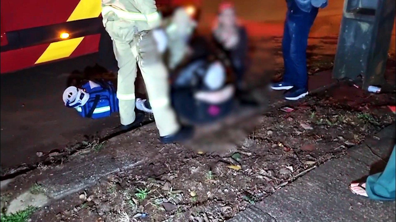 Motociclista fica ferida após batida com Tracker no Bairro Universitário