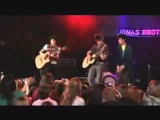 Making Of Baby Bottle Pop - Jonas Brothers