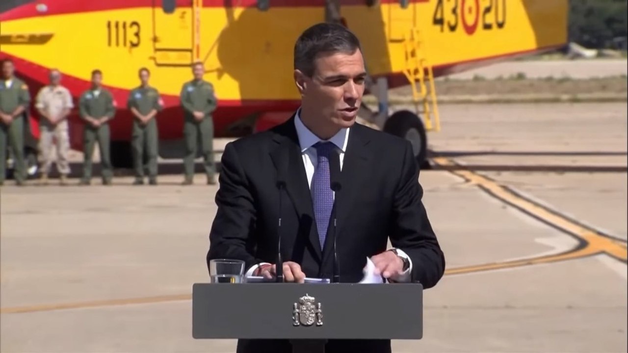 Sánchez presumió en mayo del "mayor despliegue antiincendios" en un vídeo tipo Maduro en Venezuela