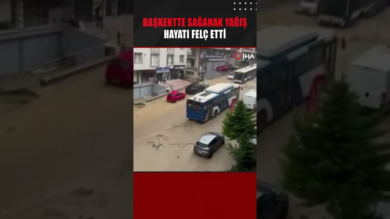 Ankara'da sağanak hayatı felç etti: Yol çöktü, araç çukura düştü
