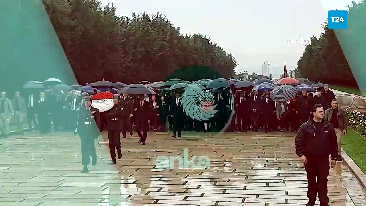 Özgür Özel'in Yeni Parti lideri olarak Anıtkabir'e ilk ziyareti: Kuşatılan mirasınızı koruma görevi partimiz kadrolarına emanet