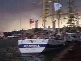 Bateau mouche moderne