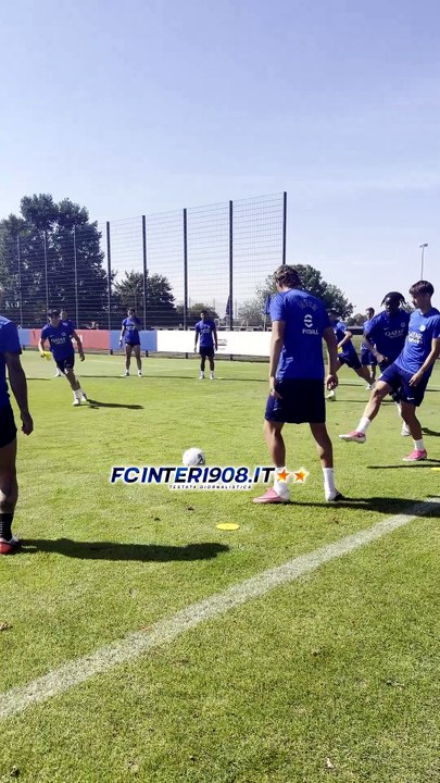 VIDEO FCIN1908 / "Siamo meravigliosi": Chivu motiva la sua Inter in allenamento