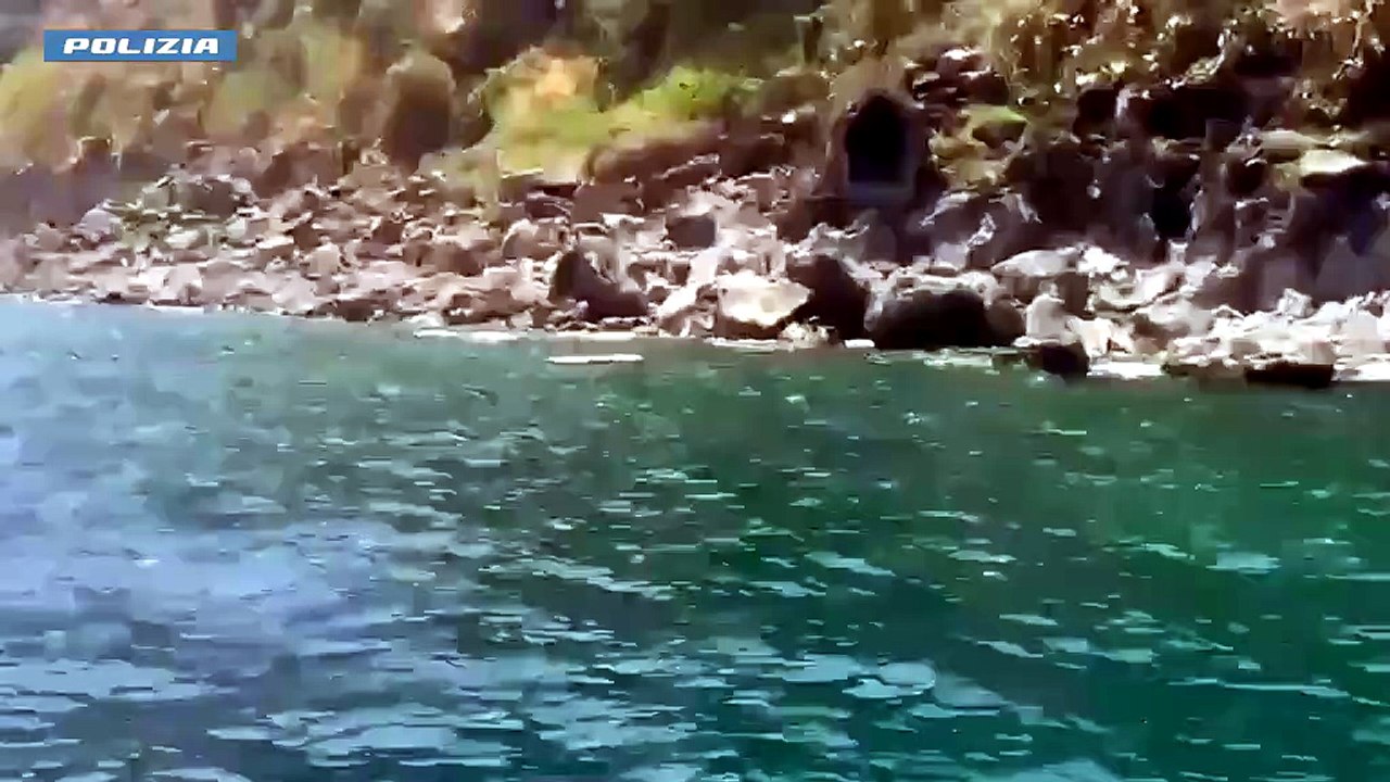 Turista salvata a mare dalla polizia