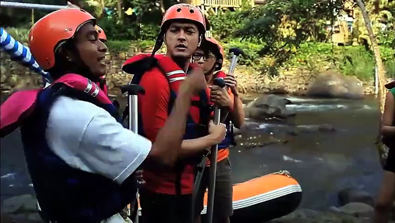 Kakek Cangkul  Kisah Hantu Legendaris yang Bikin Merinding