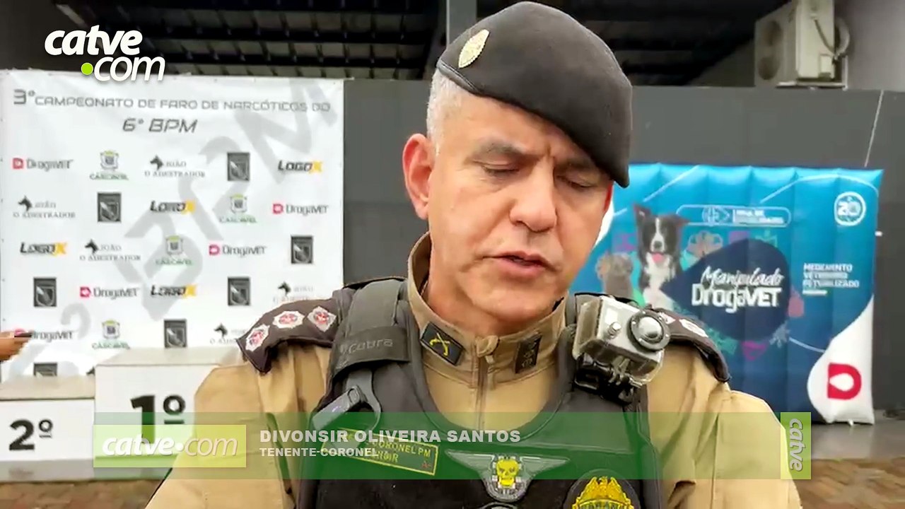 Cães policiais participam de campeonato de faro em Cascavel