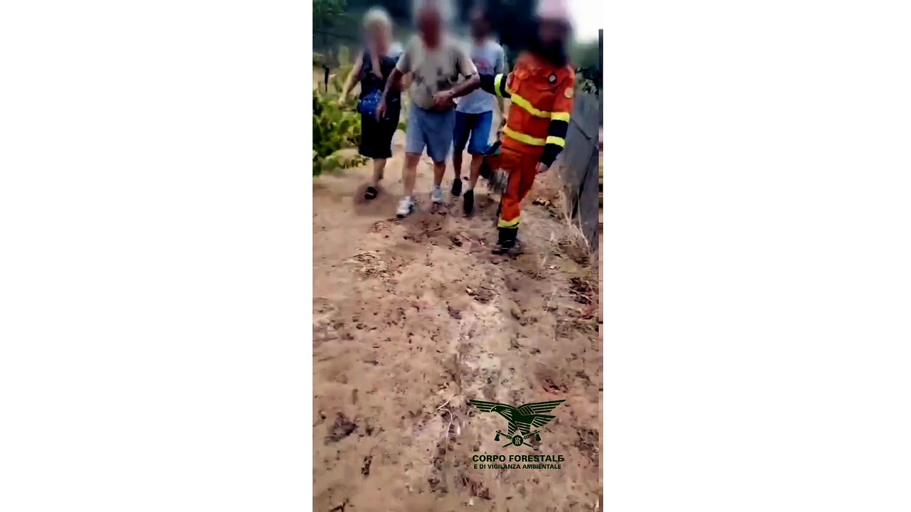 Vasto incendio di interfaccia a Portoscuso, evacuata una famiglia | 25 LUGLIO 2026