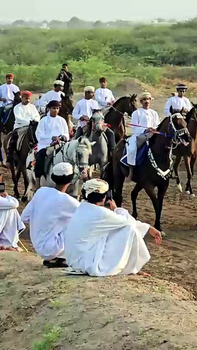 ولاية صور فعاليات عرضة الخيل التقليدية تصوير احمد الحتروشي