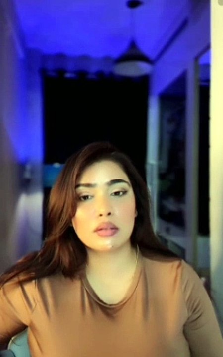Wait until you hear this tango live Pakistani Queen