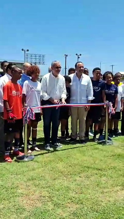 Abinader e INEFI inauguran moderno complejo deportivo para impulsar el talento escolar en Santo Domingo