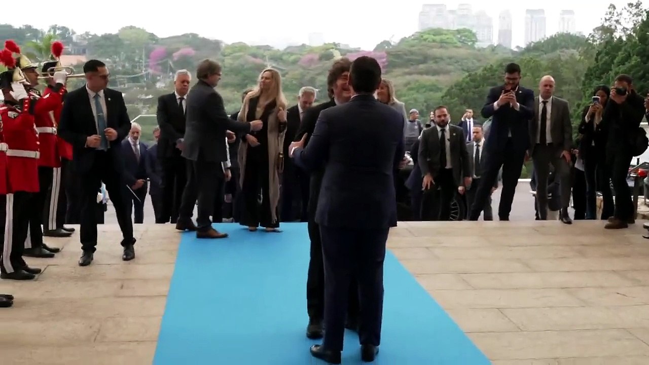 Milei llegó a Brasil para respaldar a Bolsonaro