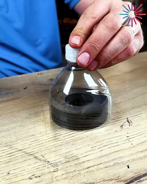 This DIY magnet instantly picks up screws🔩🧲