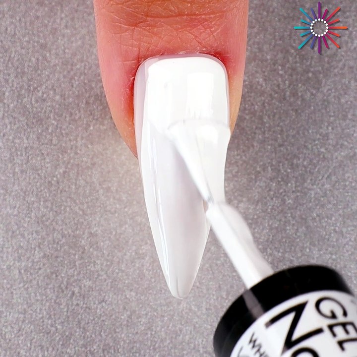 Nail art using unexpected materials! 💅