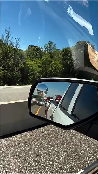 Cop Breaks Driver’s Mirror