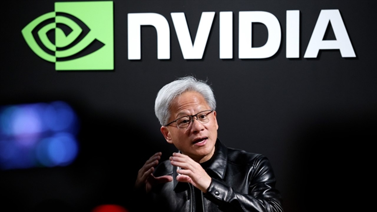 Huang Says AI Reshapes Chip Industry