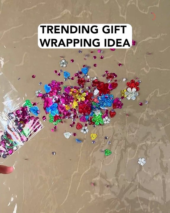 Gift wrapping to a whole new level🎁