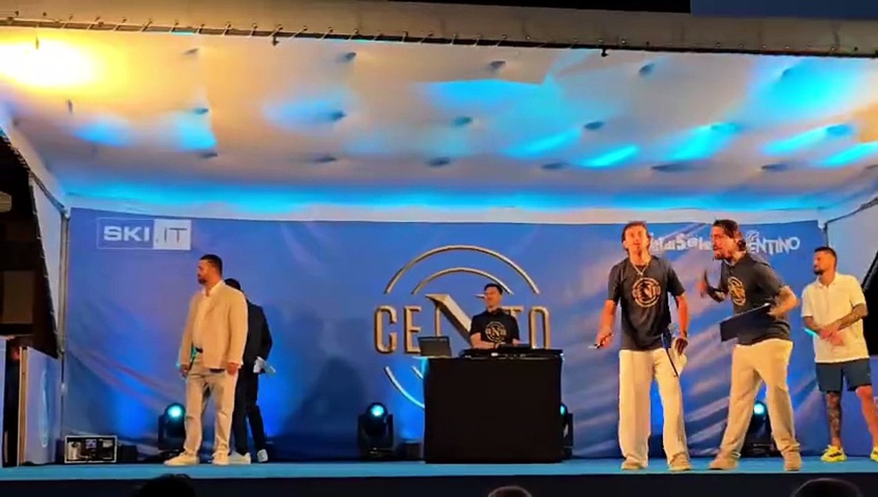Presentazione Napoli 2026/2027: l'arrivo dei portieri sul palco - VIDEO