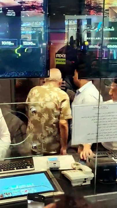 شاهد استقبال أهالي طنطا للفنان أحمد العوضي لحضور فيلمه «شمشون ودليلة»