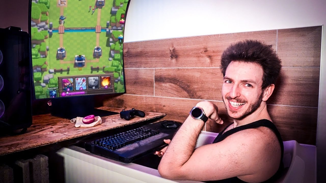 J'ai crée un Setup GAMING dans ma BAIGNOIRE 🛀