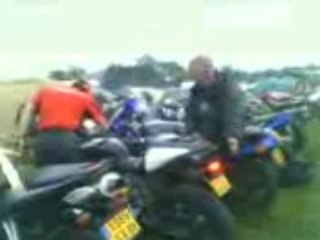 manu avec son 749 noir mat mans 2006