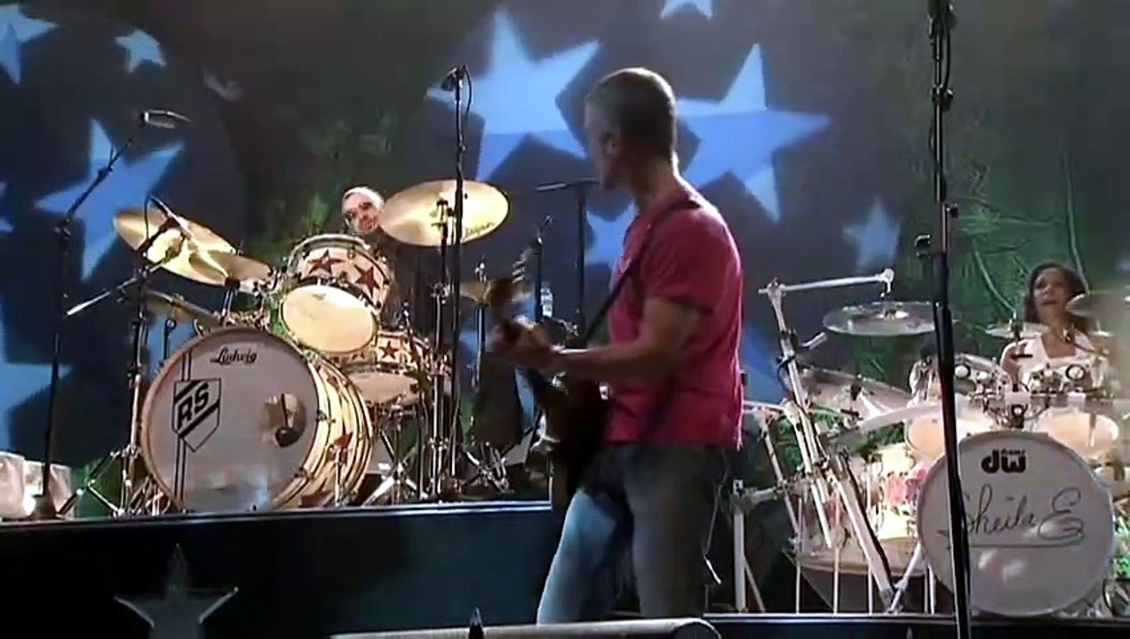 Boys (The Shirelles cover) - Ringo Starr & His All Starr Band (live)