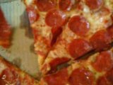 Pizzawars.net pizza review of Dominos Gotham City Pizza