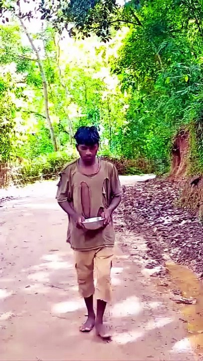 আই এ পাস করে চাকরি পাইনি মেট্রিক পাশ করে তোমার ছেলে চাকরি নেবে