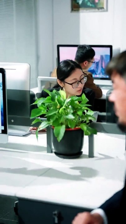 She went to the city for an interview, but accidentally provoked the cold-faced CEO.