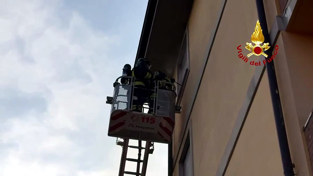 Incendio in via Statuto, appartamento inagibile: paura ieri sera a Sant’Angelo