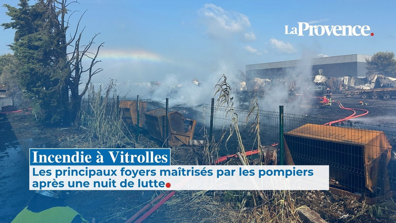 Les principaux foyers de l'incendie de l'entrepôt de Vitrolles maîtrisés par les pompiers après une nuit de lutte