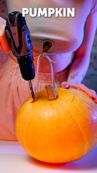 A recipe for homemade pumpkin wine from a cute girl! 🎃🧡 Cheers 🍷